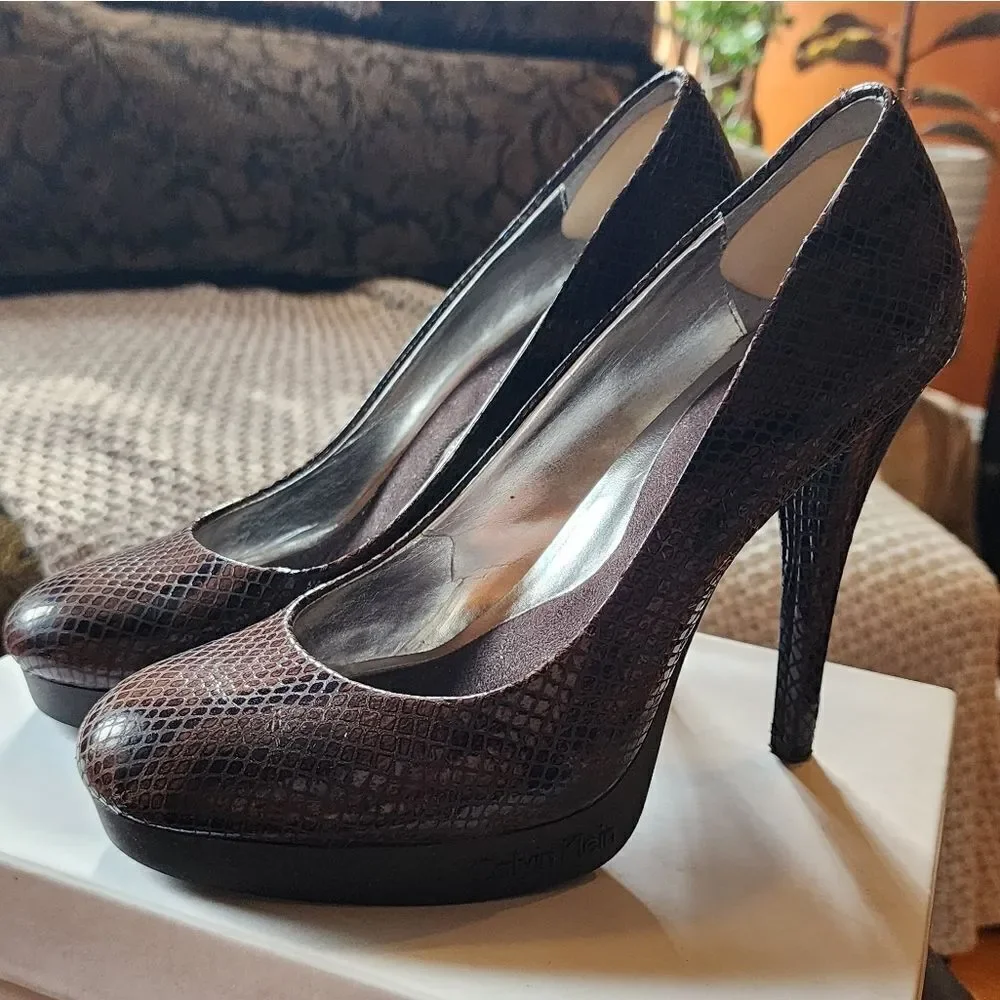 Calvin Klein Sydney Mosaic Snake Print Pumps size 7.5